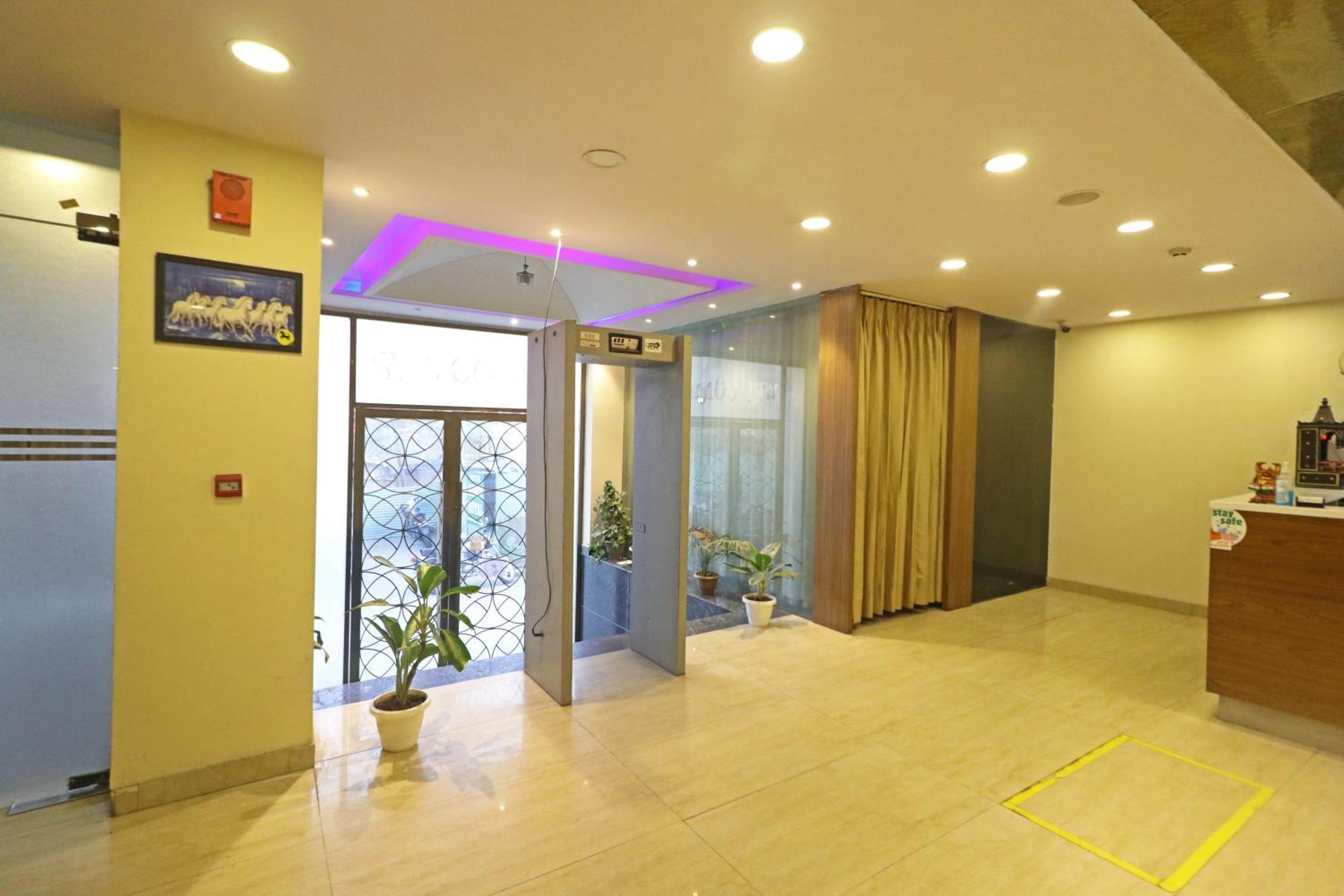 Hotel Grand Suites By D'Capitol Near Delhi Airport New Delhi Exterior photo